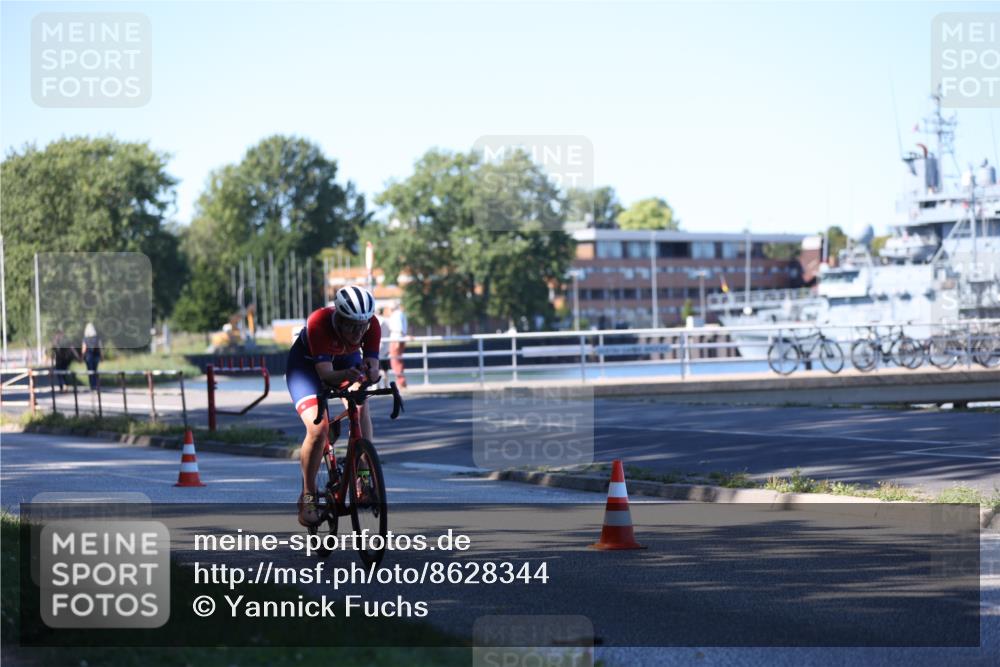 17.08.2025 - KN Förde Triathlon 2025 Yannick Fuchs http://msf.ph/oto/8628344 17.08.2025 15:27:56 Radfahren 31, 35 meine-sportfotos.de