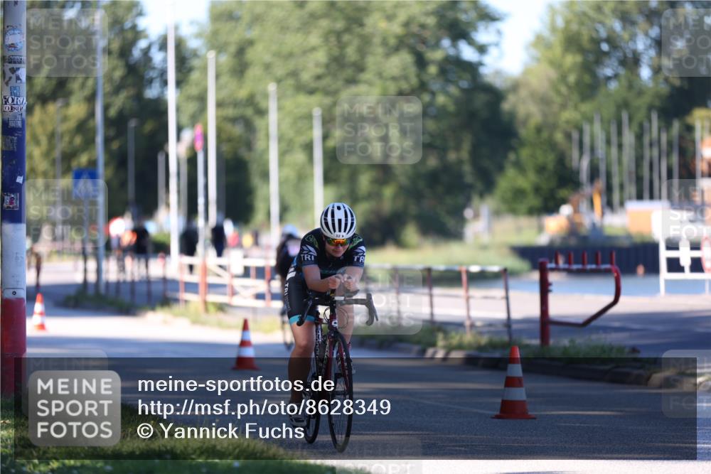 17.08.2025 - KN Förde Triathlon 2025 Yannick Fuchs http://msf.ph/oto/8628349 17.08.2025 15:28:20 Radfahren 24, 32, 22 meine-sportfotos.de