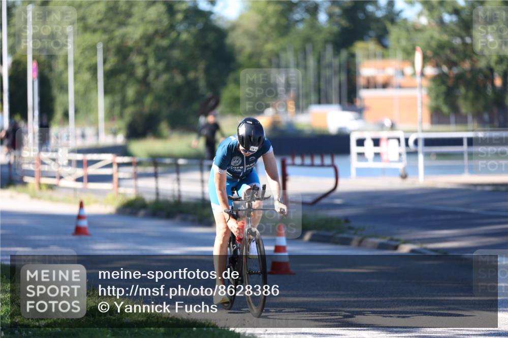 17.08.2025 - KN Förde Triathlon 2025 Yannick Fuchs http://msf.ph/oto/8628386 17.08.2025 15:31:44 Radfahren 18, 27 meine-sportfotos.de