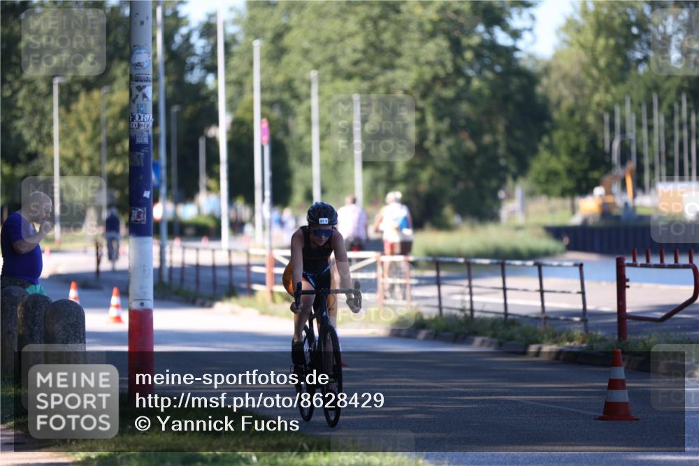 17.08.2025 - KN Förde Triathlon 2025 Yannick Fuchs http://msf.ph/oto/8628429 17.08.2025 15:34:11 Radfahren 21, 28 meine-sportfotos.de