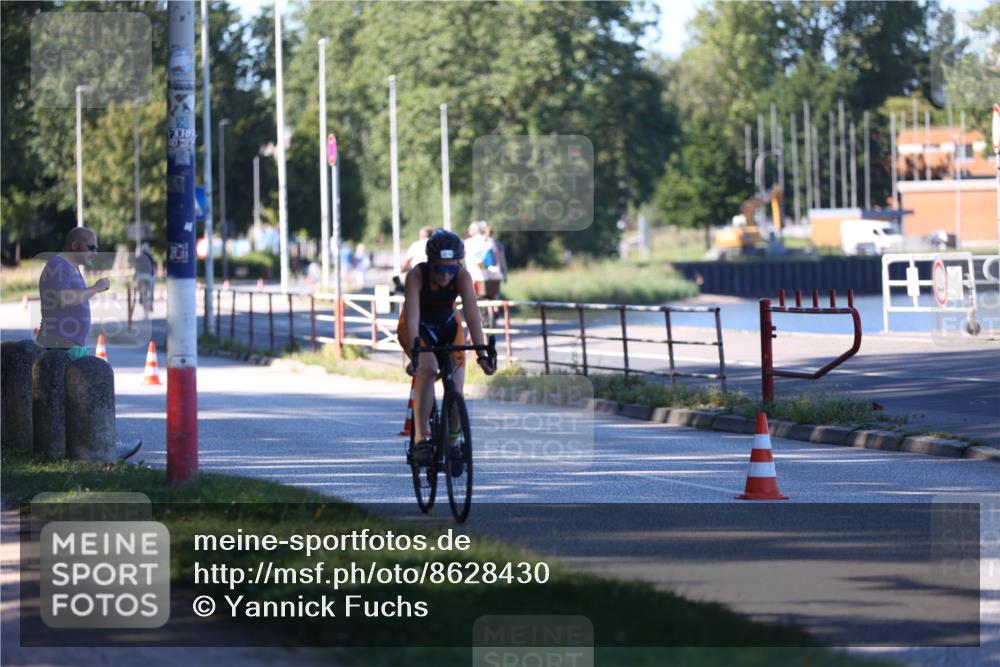 17.08.2025 - KN Förde Triathlon 2025 Yannick Fuchs http://msf.ph/oto/8628430 17.08.2025 15:34:11 Radfahren 21, 28 meine-sportfotos.de