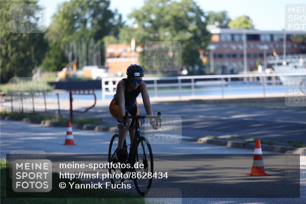 17.08.2025 - KN Förde Triathlon 2025 Yannick Fuchs http://msf.ph/oto/8628434 17.08.2025 15:34:13 Radfahren 21, 28 meine-sportfotos.de
