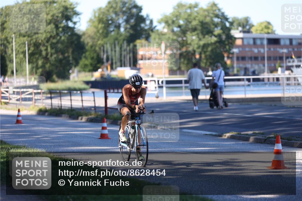 17.08.2025 - KN Förde Triathlon 2025 Yannick Fuchs http://msf.ph/oto/8628454 17.08.2025 15:34:41 Radfahren 20, 34 meine-sportfotos.de