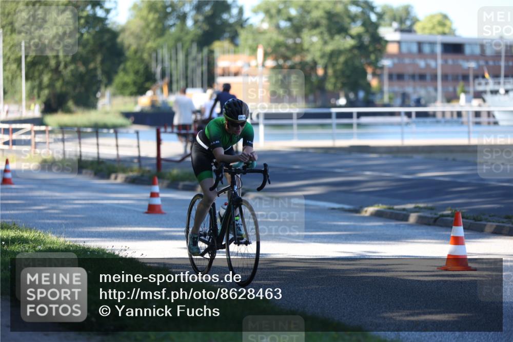 17.08.2025 - KN Förde Triathlon 2025 Yannick Fuchs http://msf.ph/oto/8628463 17.08.2025 15:34:50 Radfahren 26, 29, 20, 34 meine-sportfotos.de
