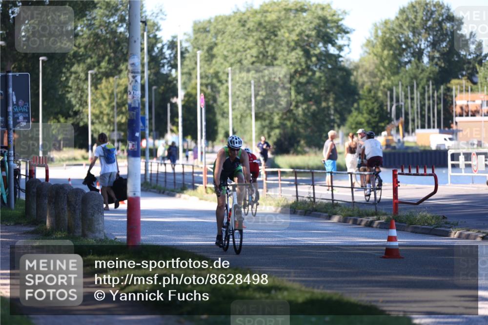 17.08.2025 - KN Förde Triathlon 2025 Yannick Fuchs http://msf.ph/oto/8628498 17.08.2025 15:40:24 Radfahren 19, 16 meine-sportfotos.de