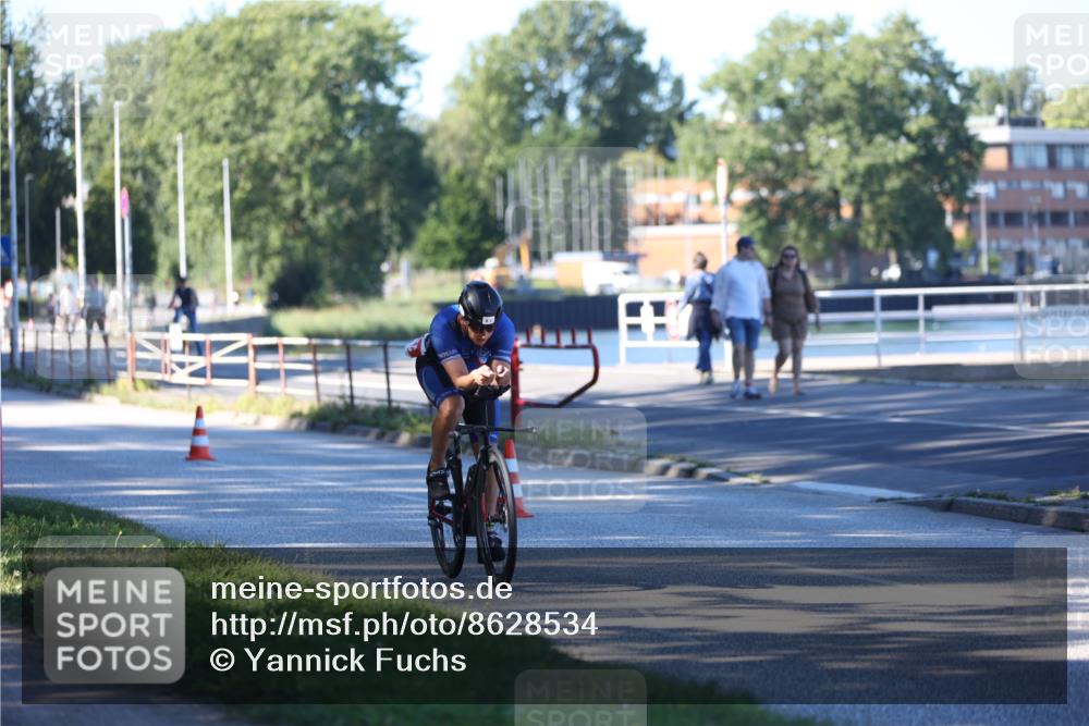 17.08.2025 - KN Förde Triathlon 2025 Yannick Fuchs http://msf.ph/oto/8628534 17.08.2025 15:44:28 Radfahren 6 meine-sportfotos.de