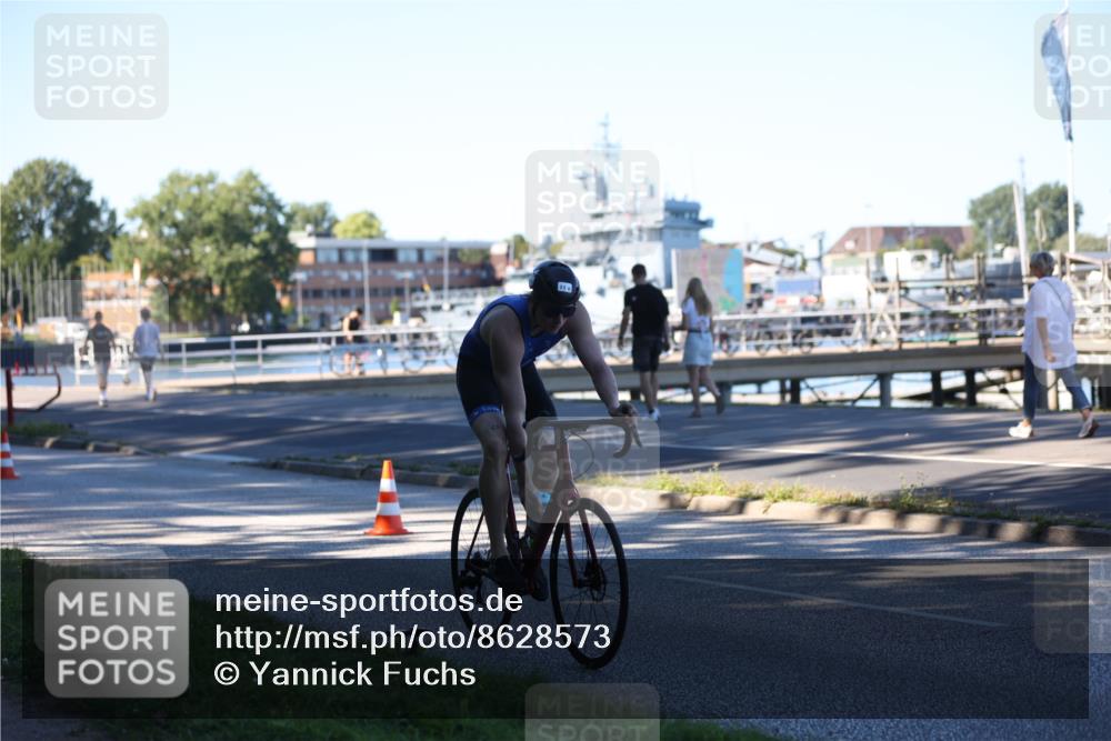 17.08.2025 - KN Förde Triathlon 2025 Yannick Fuchs http://msf.ph/oto/8628573 17.08.2025 15:47:43 Radfahren 11, 12 meine-sportfotos.de