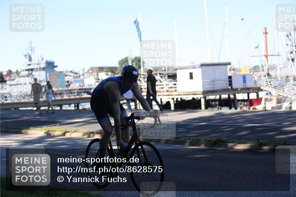 17.08.2025 - KN Förde Triathlon 2025 Yannick Fuchs http://msf.ph/oto/8628575 17.08.2025 15:47:43 Radfahren 11, 12 meine-sportfotos.de