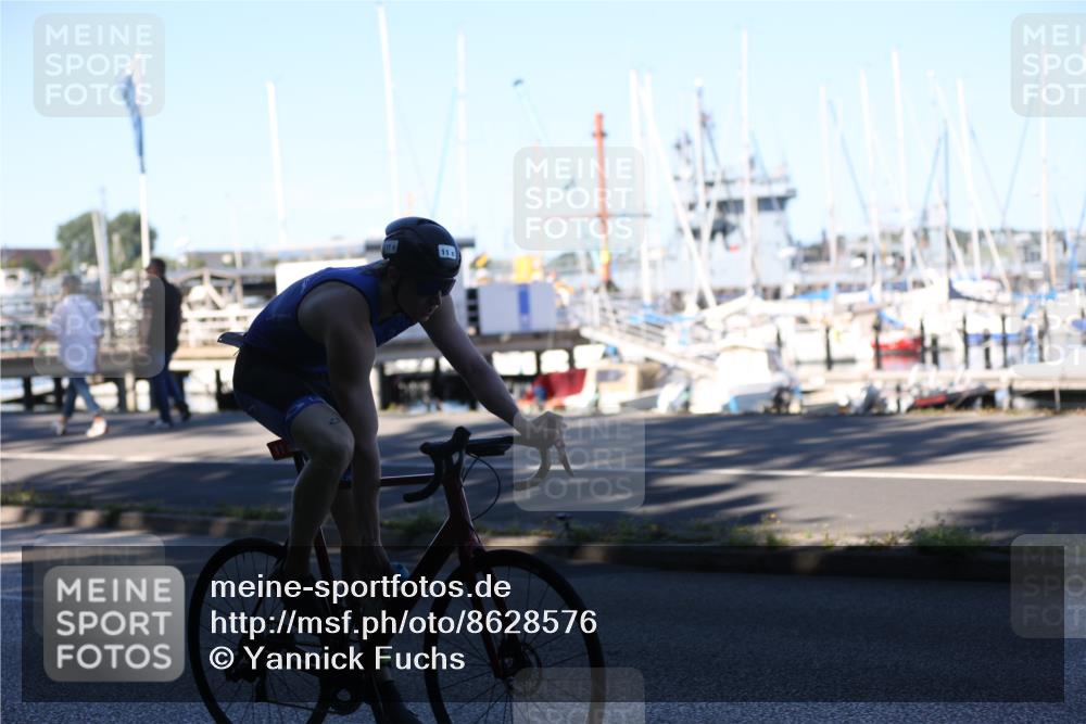 17.08.2025 - KN Förde Triathlon 2025 Yannick Fuchs http://msf.ph/oto/8628576 17.08.2025 15:47:43 Radfahren 11, 12 meine-sportfotos.de