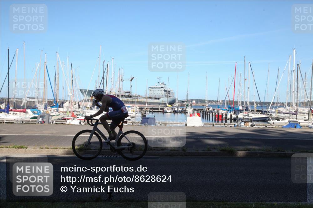 17.08.2025 - KN Förde Triathlon 2025 Yannick Fuchs http://msf.ph/oto/8628624 17.08.2025 14:56:07 Radfahren  meine-sportfotos.de