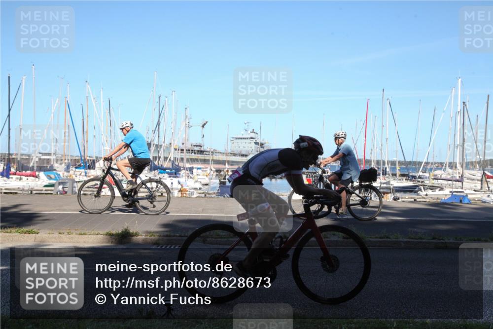 17.08.2025 - KN Förde Triathlon 2025 Yannick Fuchs http://msf.ph/oto/8628673 17.08.2025 15:04:30 Radfahren  meine-sportfotos.de
