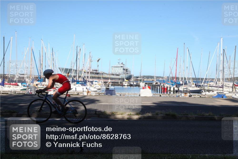 17.08.2025 - KN Förde Triathlon 2025 Yannick Fuchs http://msf.ph/oto/8628763 17.08.2025 15:40:21 Radfahren  meine-sportfotos.de