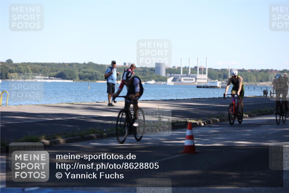 17.08.2025 - KN Förde Triathlon 2025 Yannick Fuchs http://msf.ph/oto/8628805 17.08.2025 14:54:36 Radfahren  meine-sportfotos.de