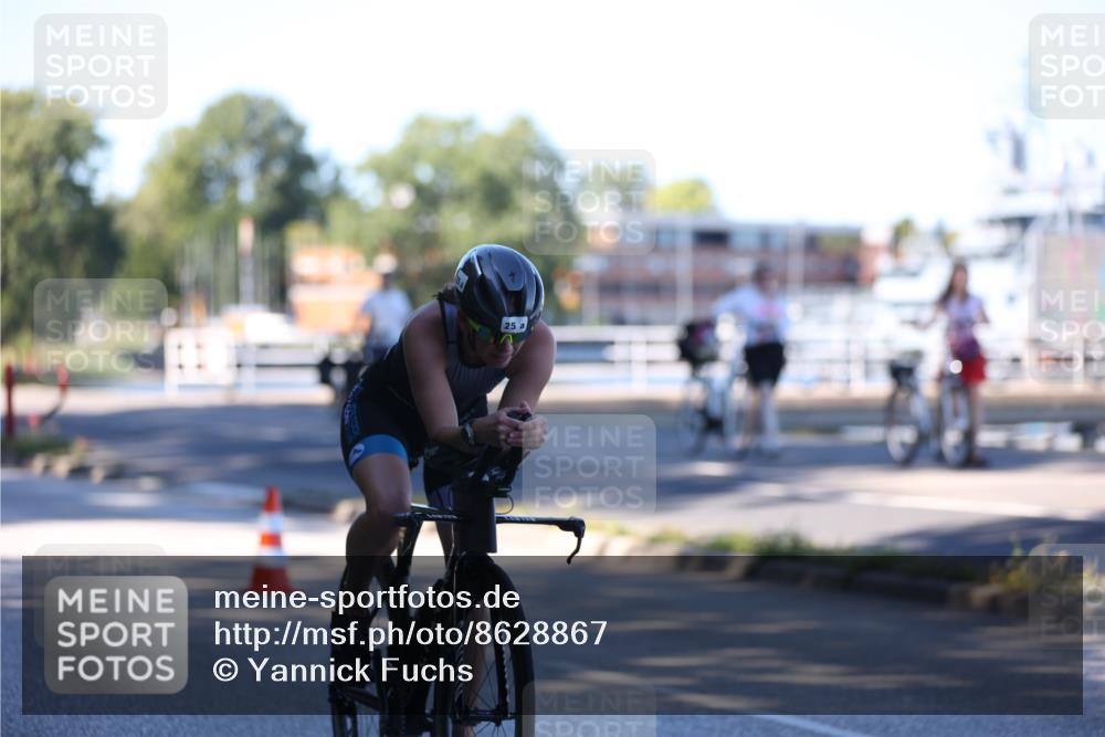 17.08.2025 - KN Förde Triathlon 2025 Yannick Fuchs http://msf.ph/oto/8628867 17.08.2025 15:05:24 Radfahren 25 meine-sportfotos.de