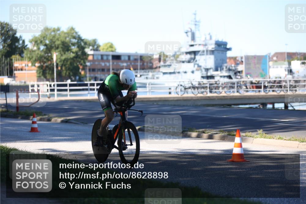 17.08.2025 - KN Förde Triathlon 2025 Yannick Fuchs http://msf.ph/oto/8628898 17.08.2025 15:18:28 Radfahren  meine-sportfotos.de