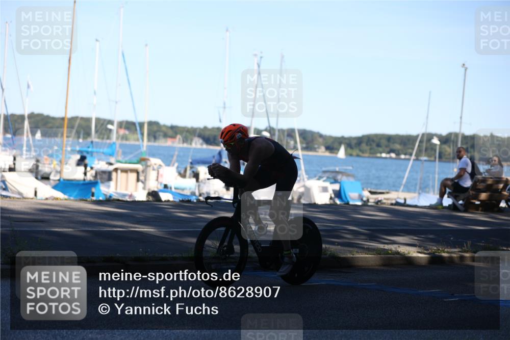 17.08.2025 - KN Förde Triathlon 2025 Yannick Fuchs http://msf.ph/oto/8628907 17.08.2025 15:19:17 Radfahren  meine-sportfotos.de