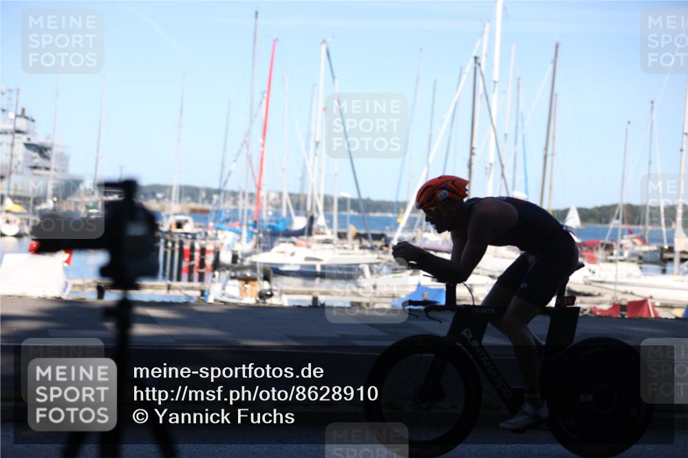 17.08.2025 - KN Förde Triathlon 2025 Yannick Fuchs http://msf.ph/oto/8628910 17.08.2025 15:19:17 Radfahren  meine-sportfotos.de