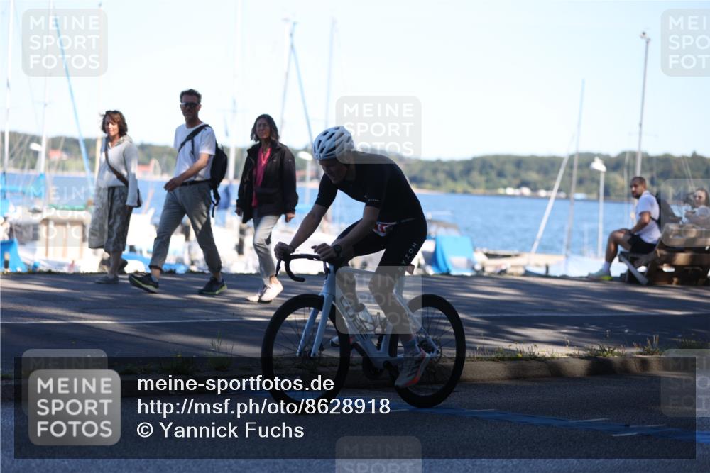 17.08.2025 - KN Förde Triathlon 2025 Yannick Fuchs http://msf.ph/oto/8628918 17.08.2025 15:19:30 Radfahren  meine-sportfotos.de
