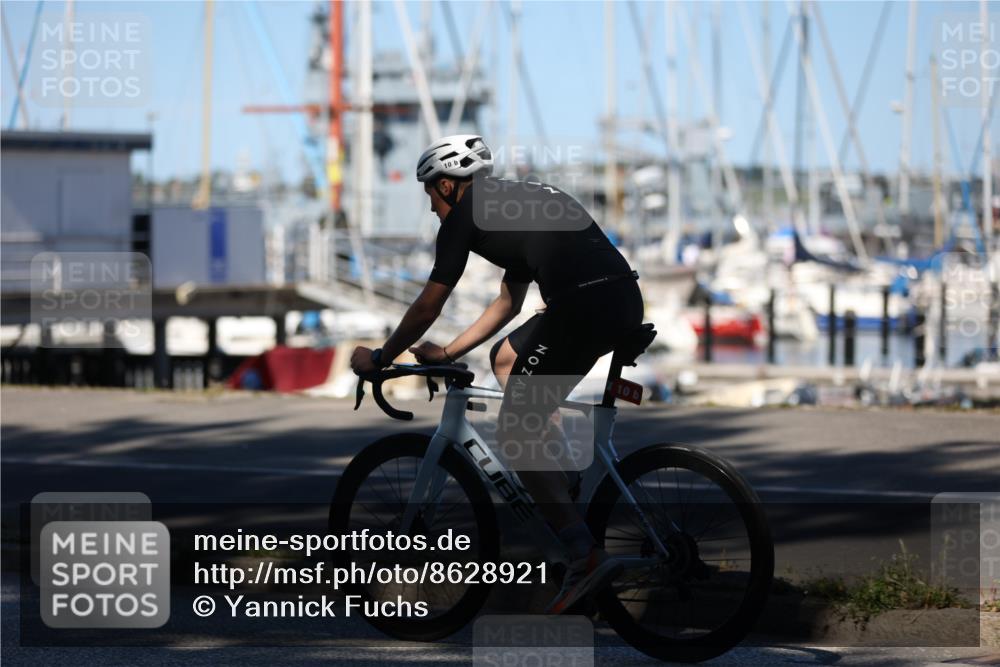 17.08.2025 - KN Förde Triathlon 2025 Yannick Fuchs http://msf.ph/oto/8628921 17.08.2025 15:19:32 Radfahren  meine-sportfotos.de