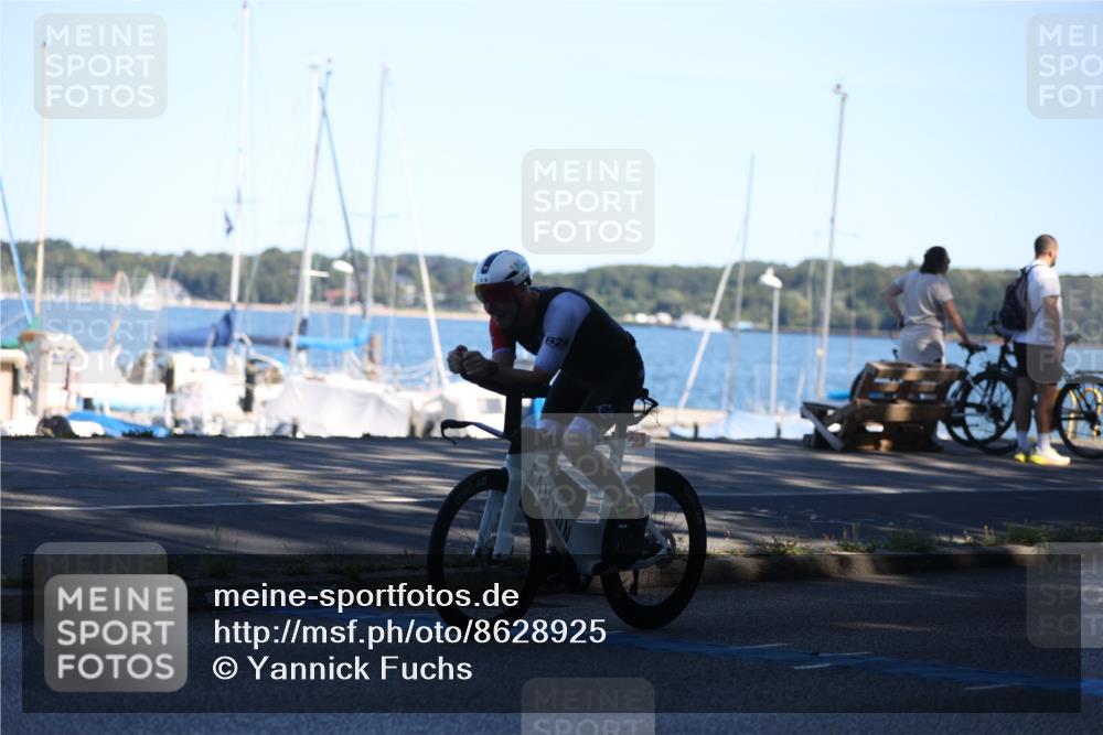 17.08.2025 - KN Förde Triathlon 2025 Yannick Fuchs http://msf.ph/oto/8628925 17.08.2025 15:20:31 Radfahren 2 meine-sportfotos.de