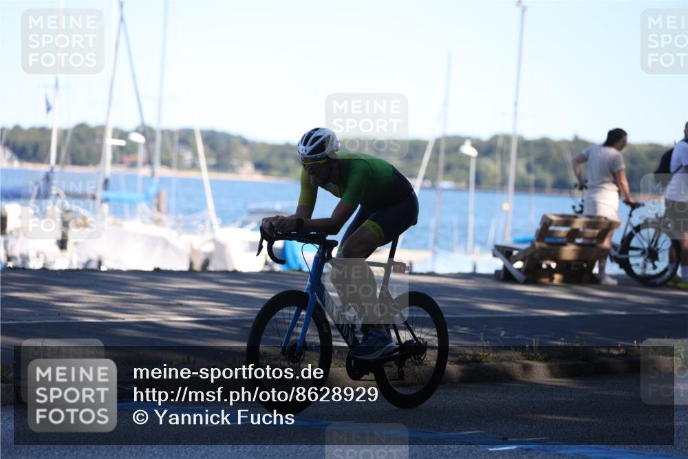 17.08.2025 - KN Förde Triathlon 2025 Yannick Fuchs http://msf.ph/oto/8628929 17.08.2025 15:20:35 Radfahren  meine-sportfotos.de