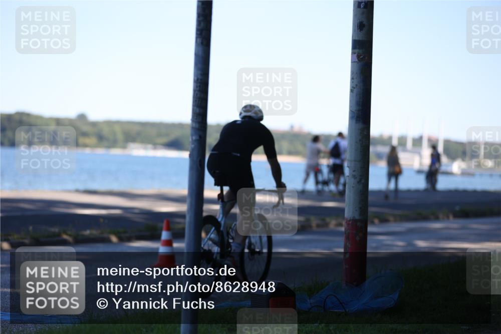 17.08.2025 - KN Förde Triathlon 2025 Yannick Fuchs http://msf.ph/oto/8628948 17.08.2025 15:20:58 Radfahren  meine-sportfotos.de