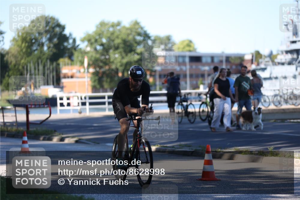 17.08.2025 - KN Förde Triathlon 2025 Yannick Fuchs http://msf.ph/oto/8628998 17.08.2025 15:22:38 Radfahren  meine-sportfotos.de
