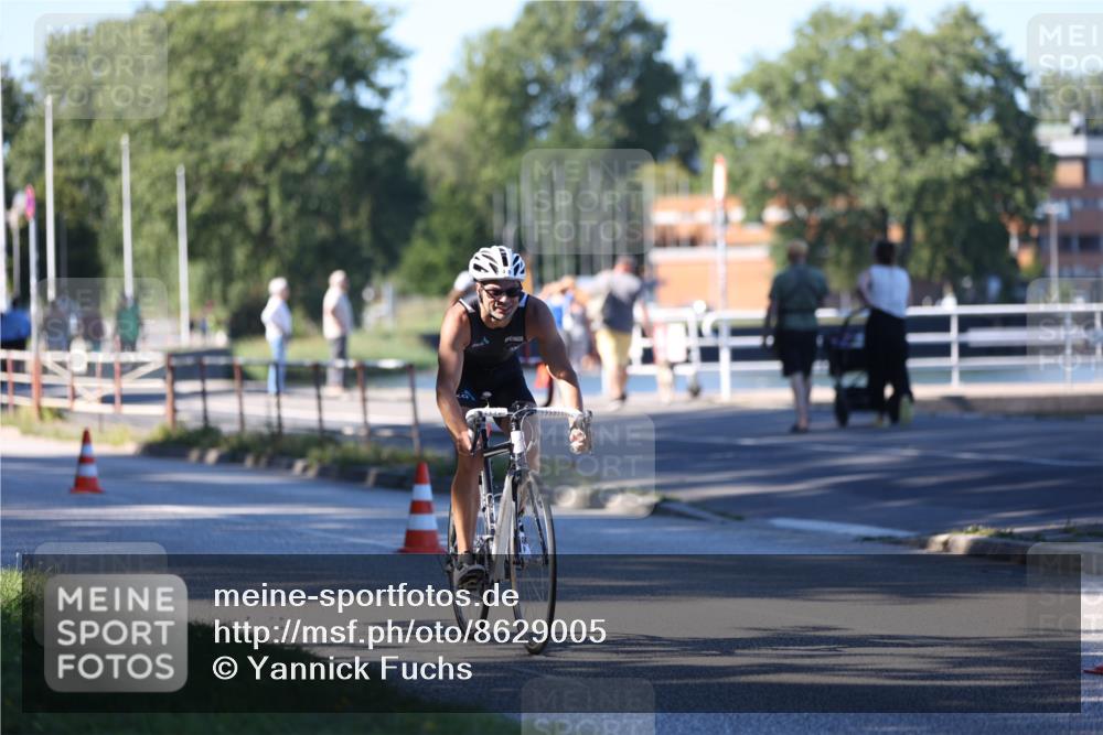 17.08.2025 - KN Förde Triathlon 2025 Yannick Fuchs http://msf.ph/oto/8629005 17.08.2025 15:23:25 Radfahren  meine-sportfotos.de