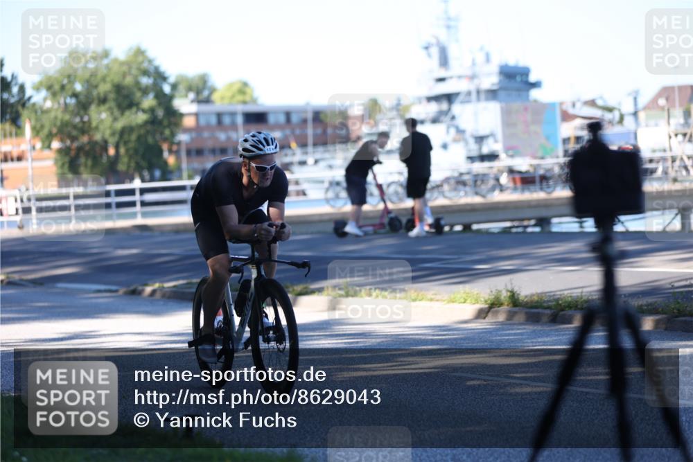 17.08.2025 - KN Förde Triathlon 2025 Yannick Fuchs http://msf.ph/oto/8629043 17.08.2025 15:26:19 Radfahren  meine-sportfotos.de