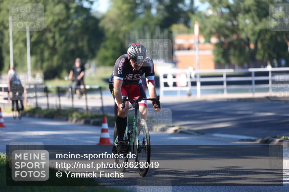 17.08.2025 - KN Förde Triathlon 2025 Yannick Fuchs http://msf.ph/oto/8629049 17.08.2025 15:26:50 Radfahren 17 meine-sportfotos.de