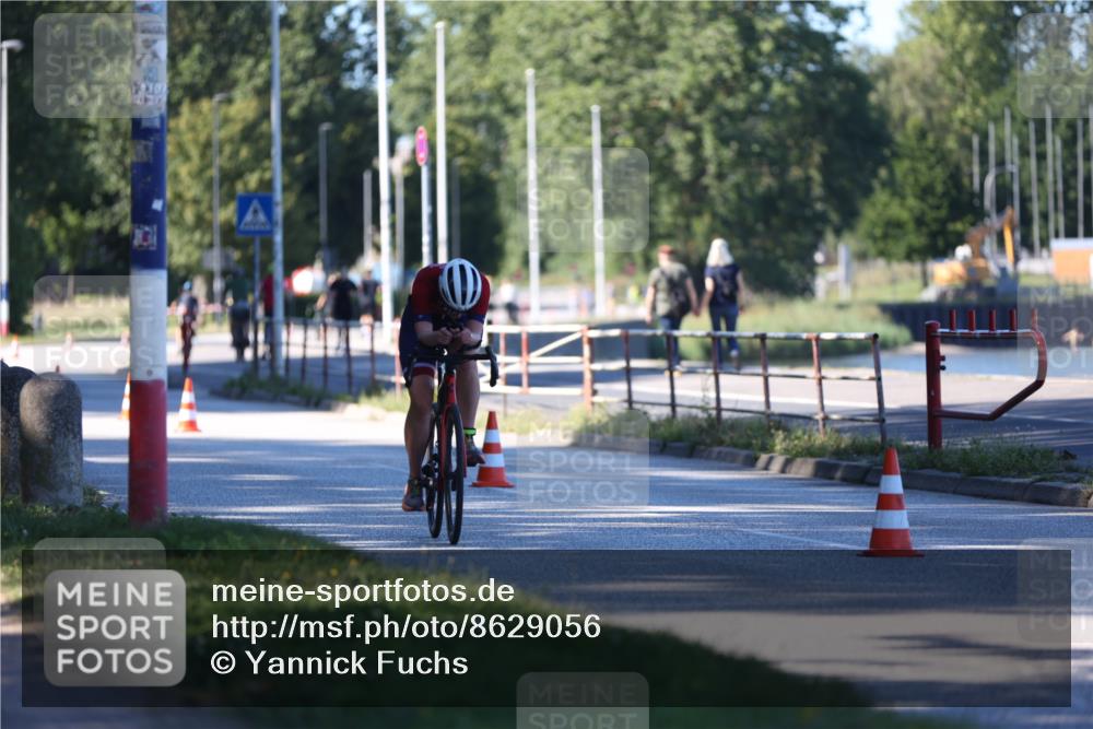 17.08.2025 - KN Förde Triathlon 2025 Yannick Fuchs http://msf.ph/oto/8629056 17.08.2025 15:27:54 Radfahren  meine-sportfotos.de