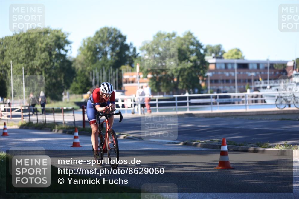 17.08.2025 - KN Förde Triathlon 2025 Yannick Fuchs http://msf.ph/oto/8629060 17.08.2025 15:27:56 Radfahren  meine-sportfotos.de