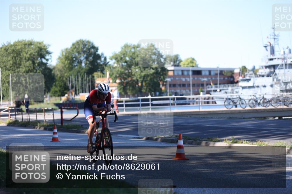 17.08.2025 - KN Förde Triathlon 2025 Yannick Fuchs http://msf.ph/oto/8629061 17.08.2025 15:27:56 Radfahren  meine-sportfotos.de