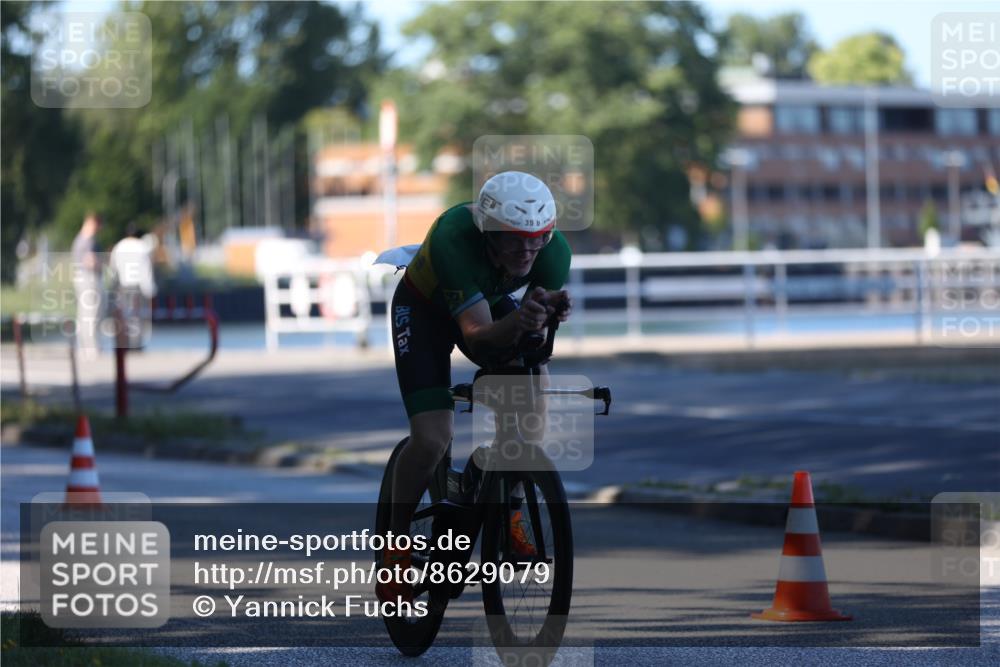 17.08.2025 - KN Förde Triathlon 2025 Yannick Fuchs http://msf.ph/oto/8629079 17.08.2025 15:29:32 Radfahren  meine-sportfotos.de