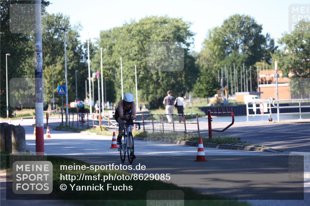 17.08.2025 - KN Förde Triathlon 2025 Yannick Fuchs http://msf.ph/oto/8629085 17.08.2025 15:29:50 Radfahren  meine-sportfotos.de