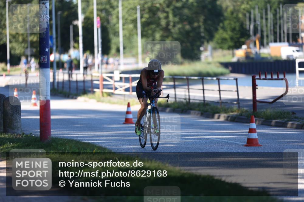 17.08.2025 - KN Förde Triathlon 2025 Yannick Fuchs http://msf.ph/oto/8629168 17.08.2025 15:34:40 Radfahren  meine-sportfotos.de