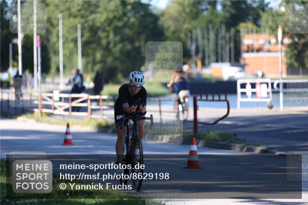17.08.2025 - KN Förde Triathlon 2025 Yannick Fuchs http://msf.ph/oto/8629198 17.08.2025 15:36:42 Radfahren  meine-sportfotos.de