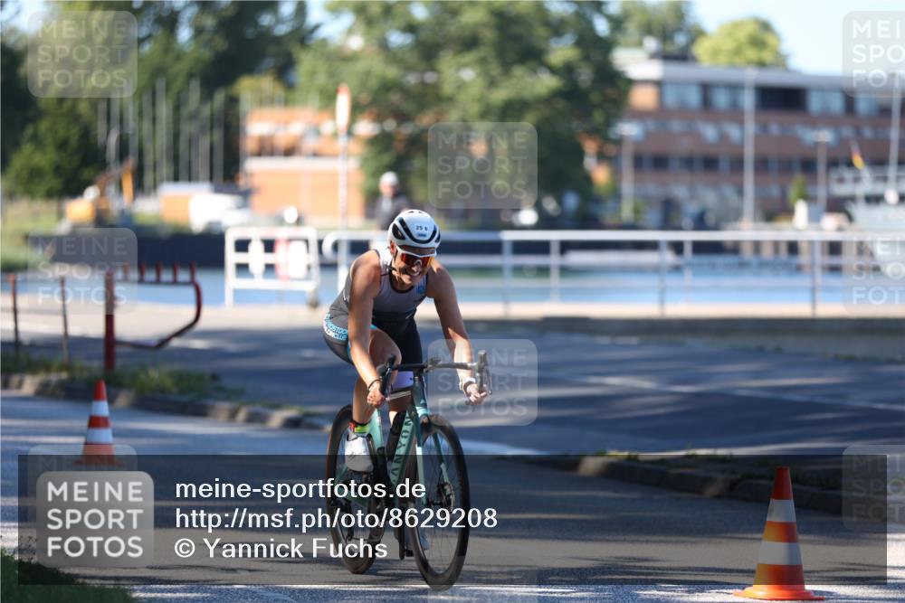 17.08.2025 - KN Förde Triathlon 2025 Yannick Fuchs http://msf.ph/oto/8629208 17.08.2025 15:37:08 Radfahren  meine-sportfotos.de