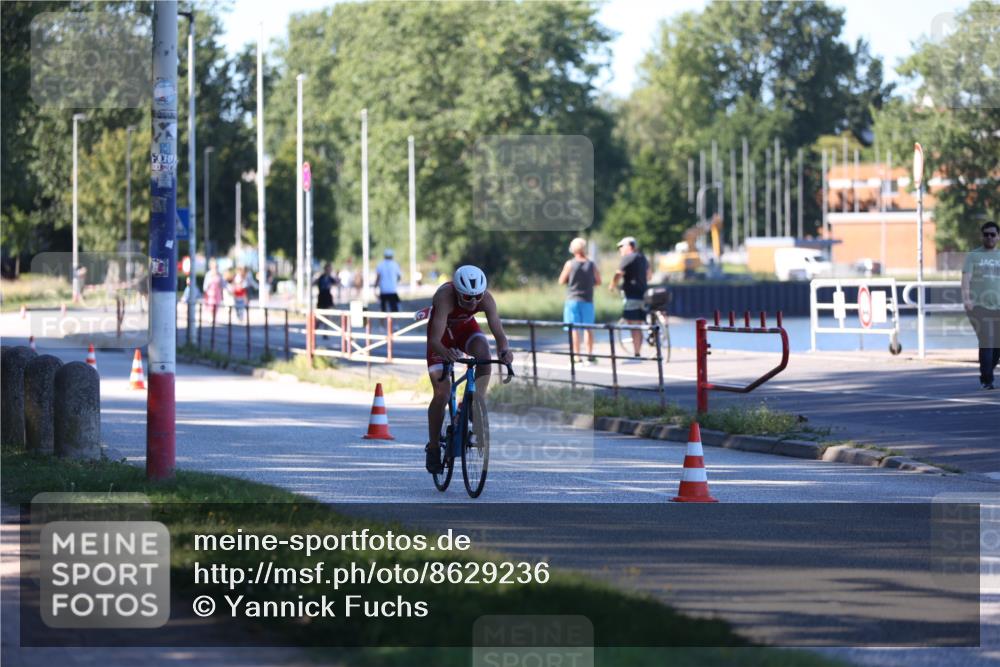 17.08.2025 - KN Förde Triathlon 2025 Yannick Fuchs http://msf.ph/oto/8629236 17.08.2025 15:41:41 Radfahren  meine-sportfotos.de