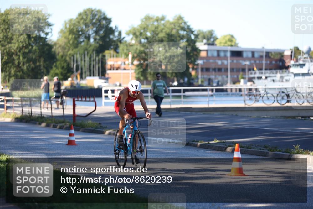 17.08.2025 - KN Förde Triathlon 2025 Yannick Fuchs http://msf.ph/oto/8629239 17.08.2025 15:41:42 Radfahren  meine-sportfotos.de
