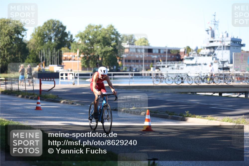 17.08.2025 - KN Förde Triathlon 2025 Yannick Fuchs http://msf.ph/oto/8629240 17.08.2025 15:41:42 Radfahren  meine-sportfotos.de
