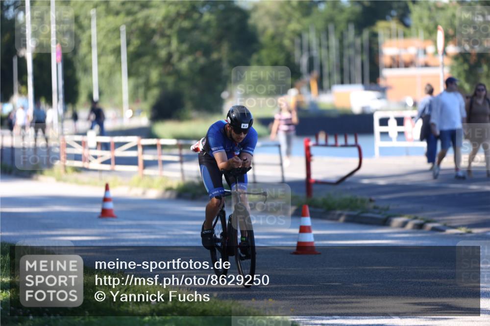 17.08.2025 - KN Förde Triathlon 2025 Yannick Fuchs http://msf.ph/oto/8629250 17.08.2025 15:44:28 Radfahren  meine-sportfotos.de