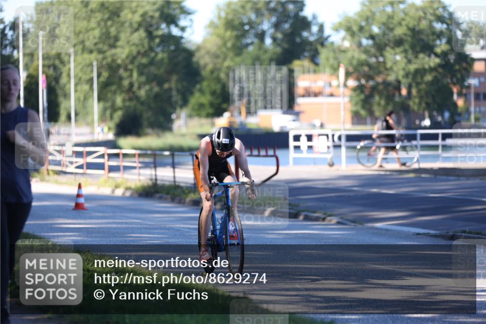 17.08.2025 - KN Förde Triathlon 2025 Yannick Fuchs http://msf.ph/oto/8629274 17.08.2025 15:47:31 Radfahren  meine-sportfotos.de