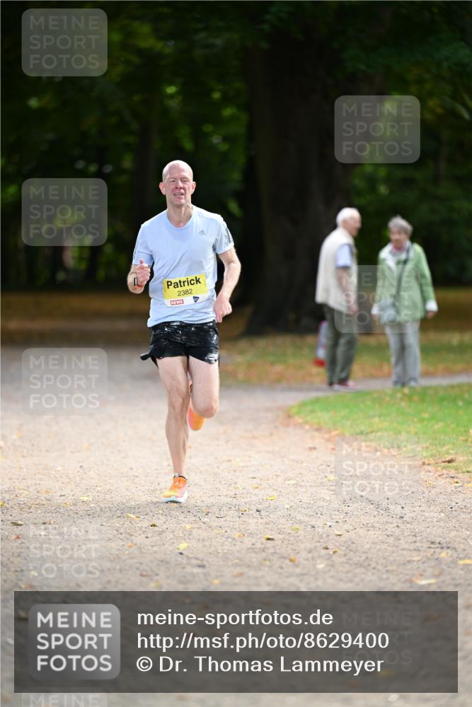31.08.2025 - 21. Blankeneser Heldenlauf Dr. Thomas Lammeyer http://msf.ph/oto/8629400 31.08.2025 10:04:37 Laufen 2382 meine-sportfotos.de