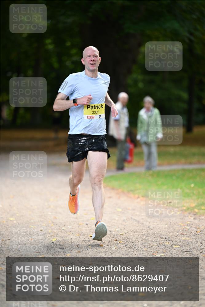 31.08.2025 - 21. Blankeneser Heldenlauf Dr. Thomas Lammeyer http://msf.ph/oto/8629407 31.08.2025 10:04:38 Laufen 2382 meine-sportfotos.de