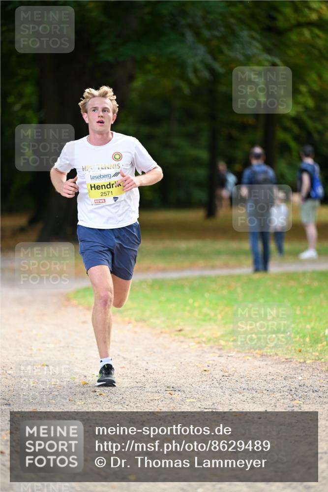 31.08.2025 - 21. Blankeneser Heldenlauf Dr. Thomas Lammeyer http://msf.ph/oto/8629489 31.08.2025 10:06:01 Laufen 2571 meine-sportfotos.de
