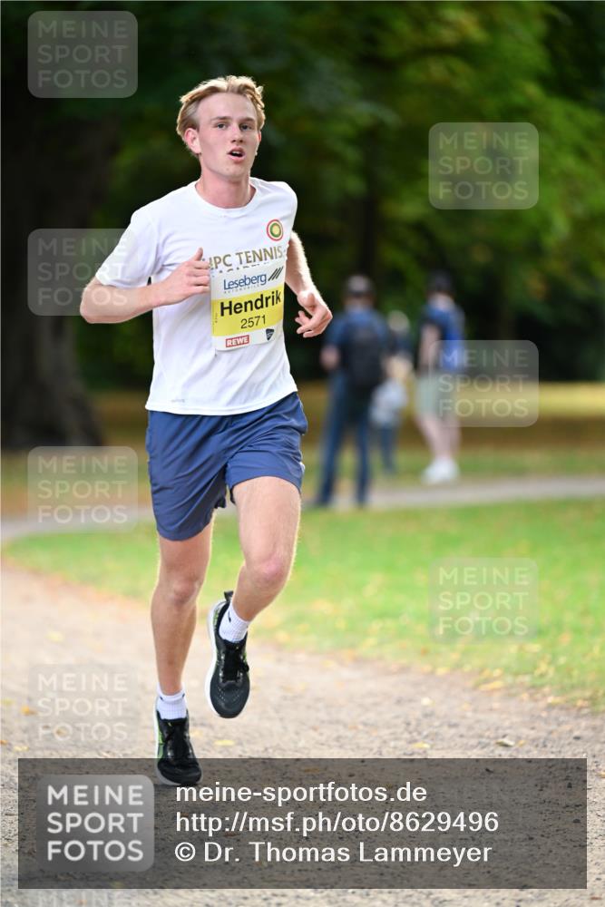 31.08.2025 - 21. Blankeneser Heldenlauf Dr. Thomas Lammeyer http://msf.ph/oto/8629496 31.08.2025 10:06:02 Laufen 2571 meine-sportfotos.de