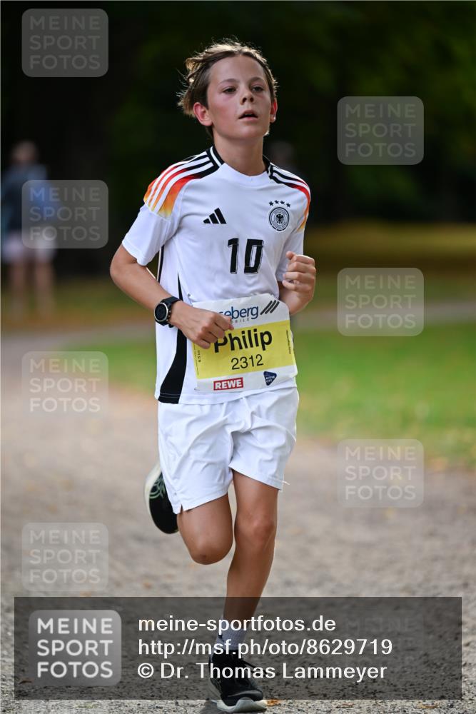 31.08.2025 - 21. Blankeneser Heldenlauf Dr. Thomas Lammeyer http://msf.ph/oto/8629719 31.08.2025 10:08:08 Laufen 10, 2312 meine-sportfotos.de