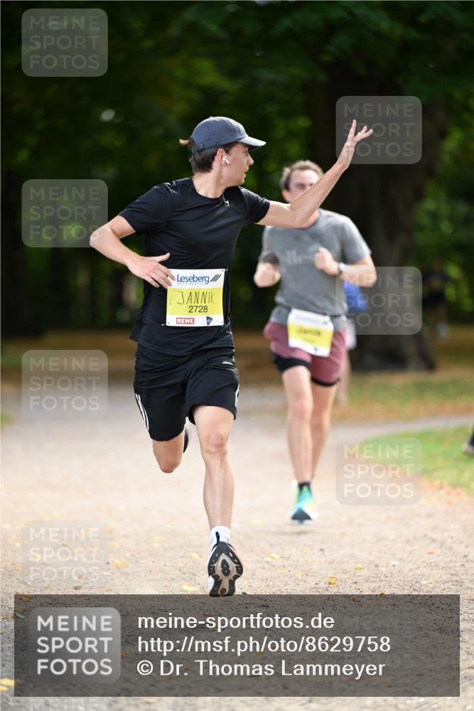 31.08.2025 - 21. Blankeneser Heldenlauf Dr. Thomas Lammeyer http://msf.ph/oto/8629758 31.08.2025 10:08:41 Laufen 2728 meine-sportfotos.de
