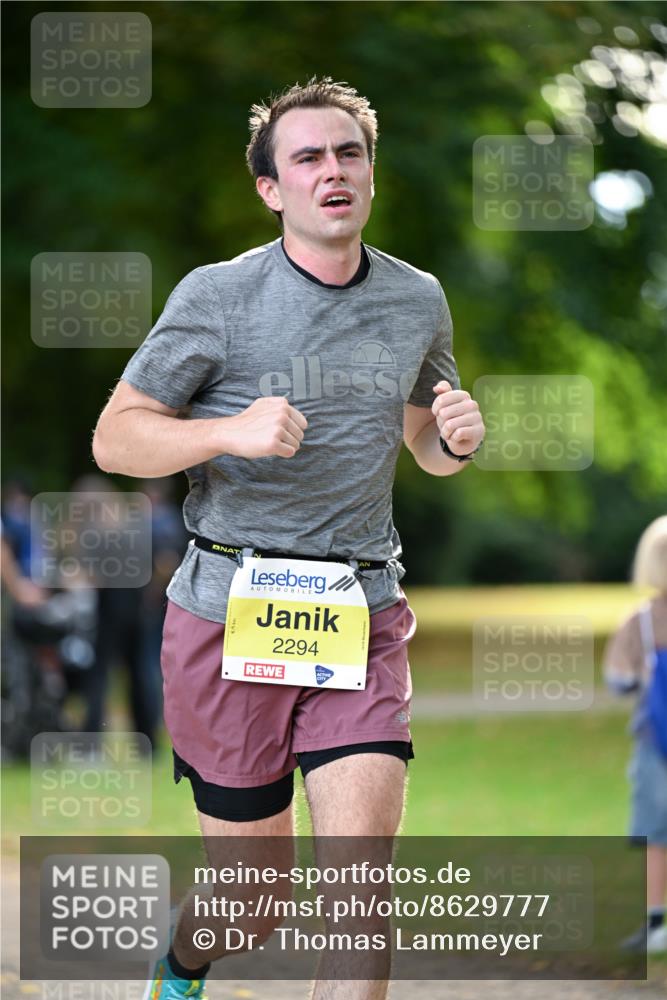31.08.2025 - 21. Blankeneser Heldenlauf Dr. Thomas Lammeyer http://msf.ph/oto/8629777 31.08.2025 10:08:44 Laufen 2294 meine-sportfotos.de